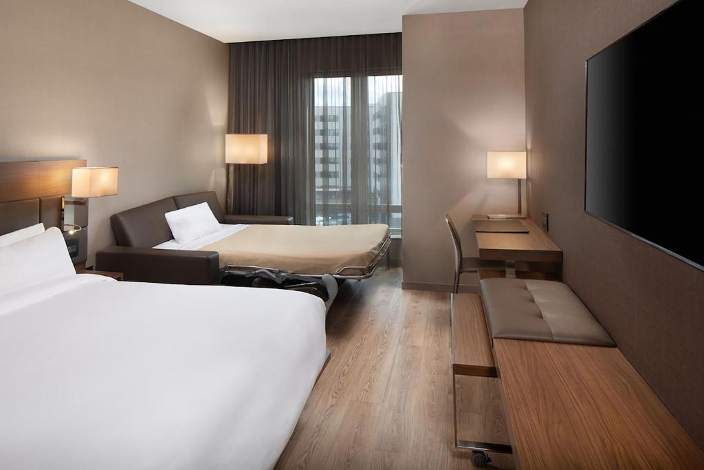 AC Hotel by Marriott Bloomington Mall of America photo 2