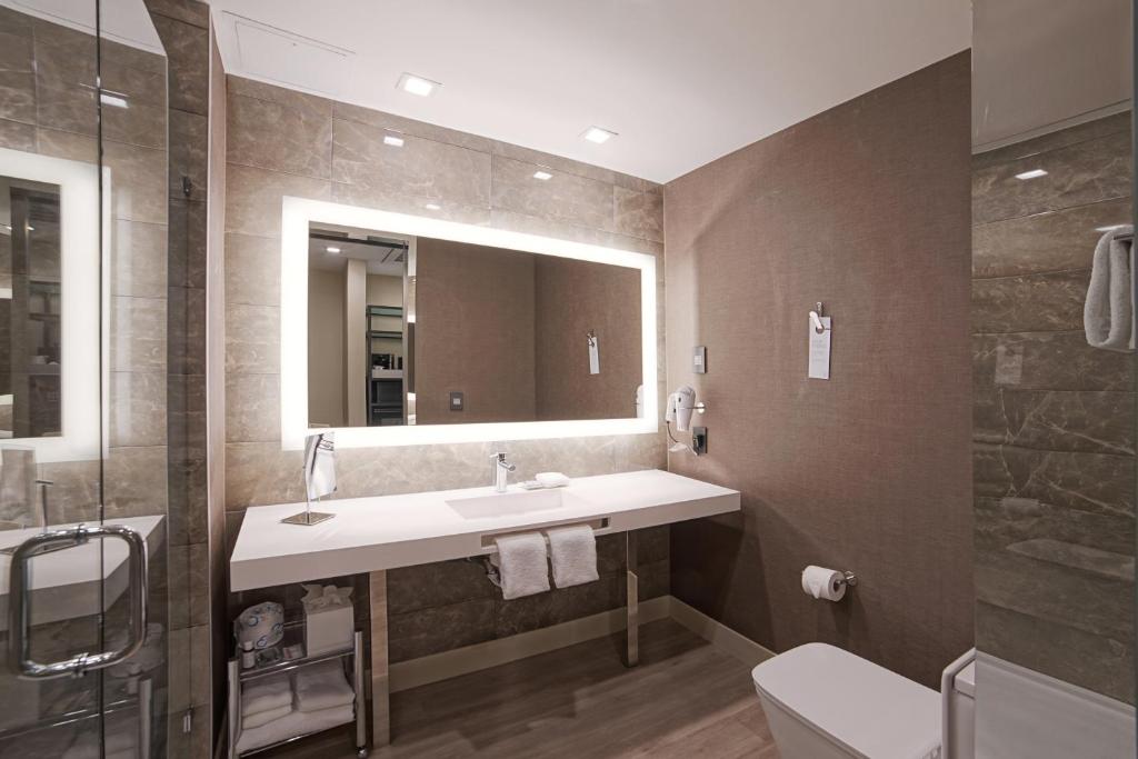 AC Hotel by Marriott Fort Lauderdale Airport photo 3