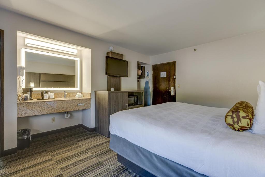 Alexis Inn and Suites Hotel photo 3