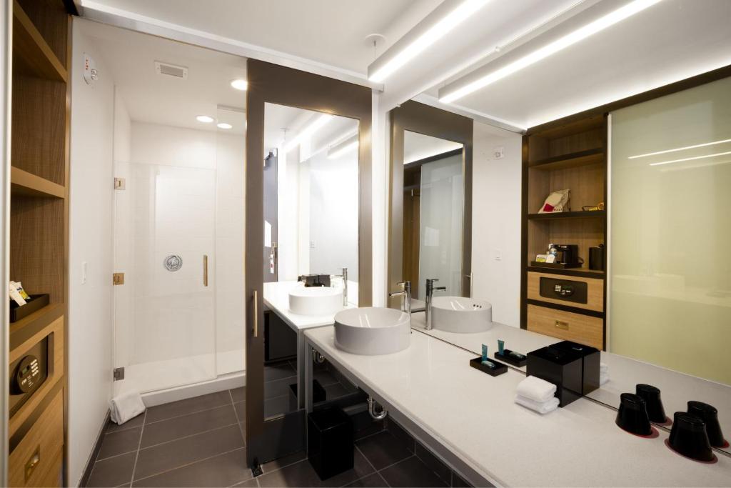Aloft by Marriott Austin Airport photo 3