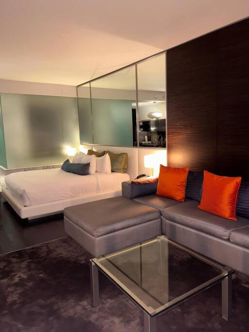 Amazing view 18th floor at Palms place Las Vegas photo 2