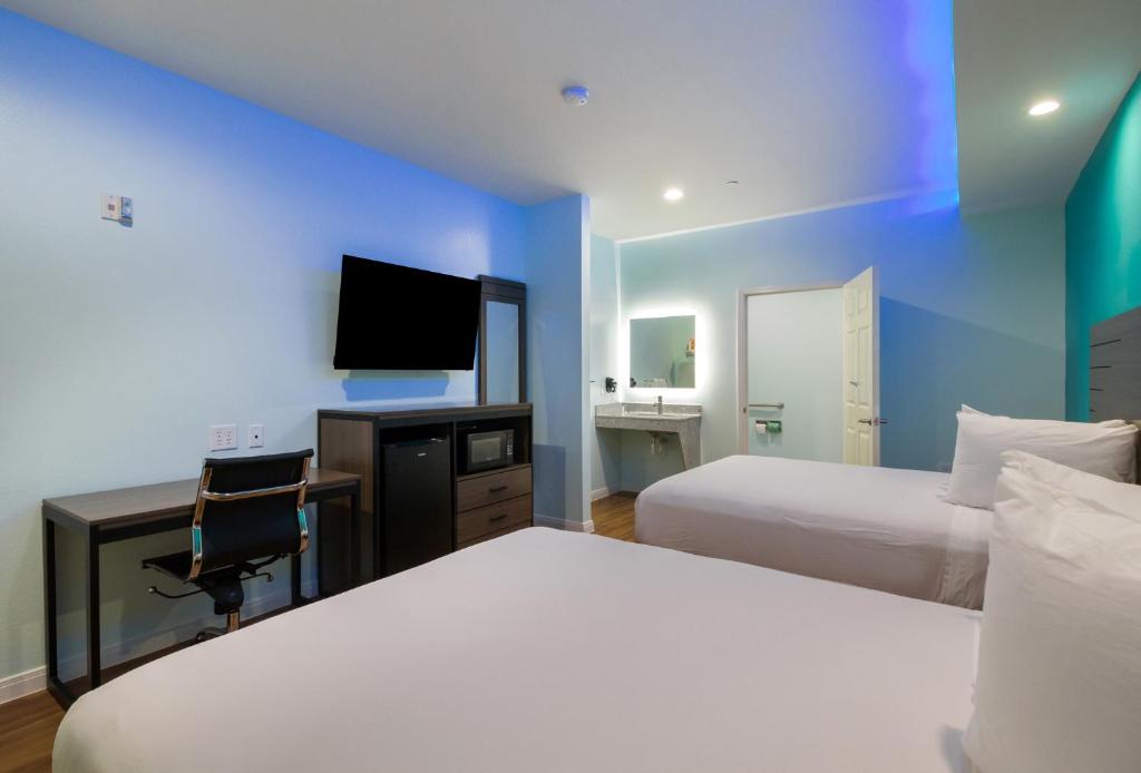 Americas Best Value Inn- Aldine Westfield photo 2