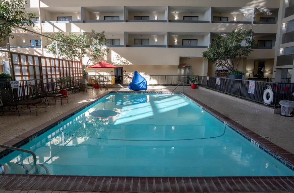 Atrium Hotel and Suites DFW Airport photo 3