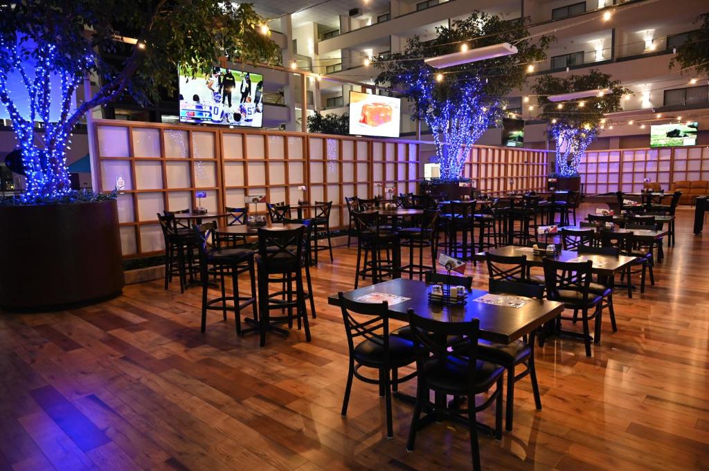Atrium Hotel and Suites DFW Airport photo 4
