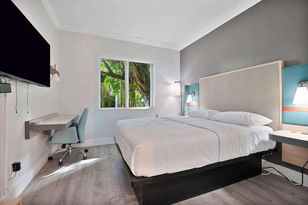 Atrium Hotel, Trademark Collection by Wyndham, photo 1