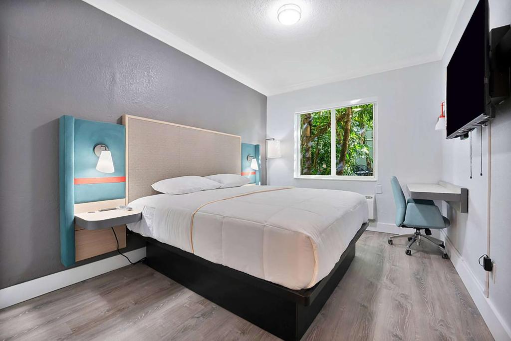 Atrium Hotel, Trademark Collection by Wyndham photo 2