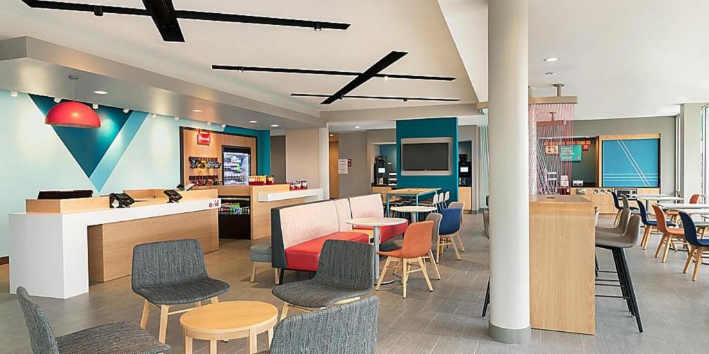 avid hotels - Nashville Airport by IHG photo 3