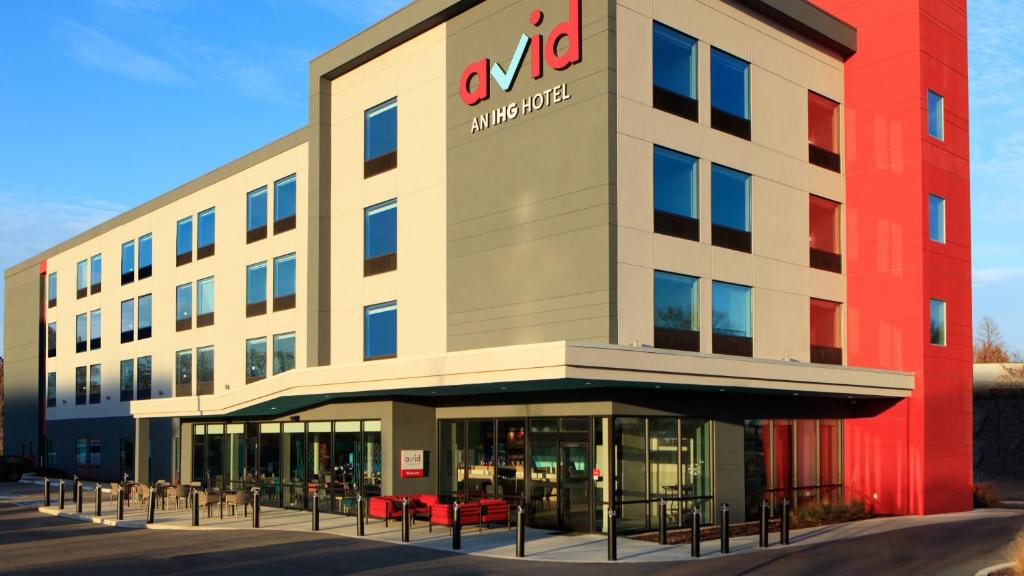 avid hotels - Orlando International Airport by IHG, photo 1