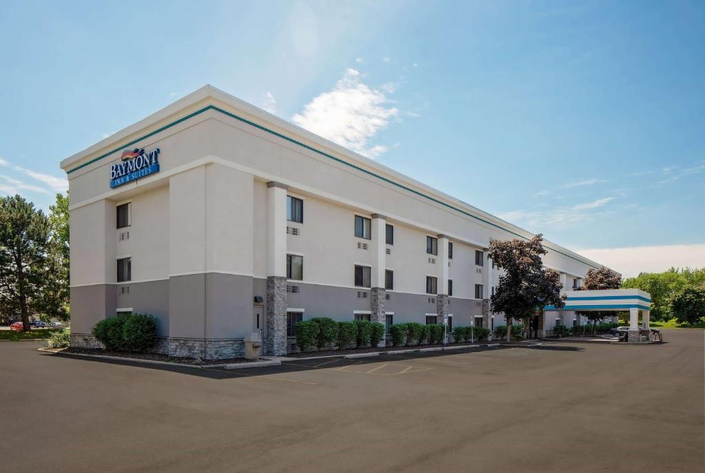Baymont by Wyndham Detroit Airport/Romulus, photo 1