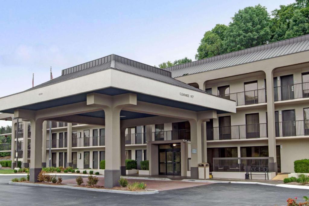 Baymont by Wyndham Nashville Airport, photo 1