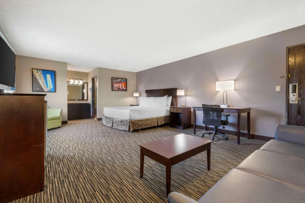 Best Western McCarran Inn photo 2