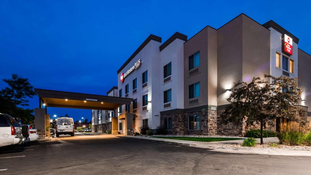 Best Western Plus Airport Inn & Suites, photo 1