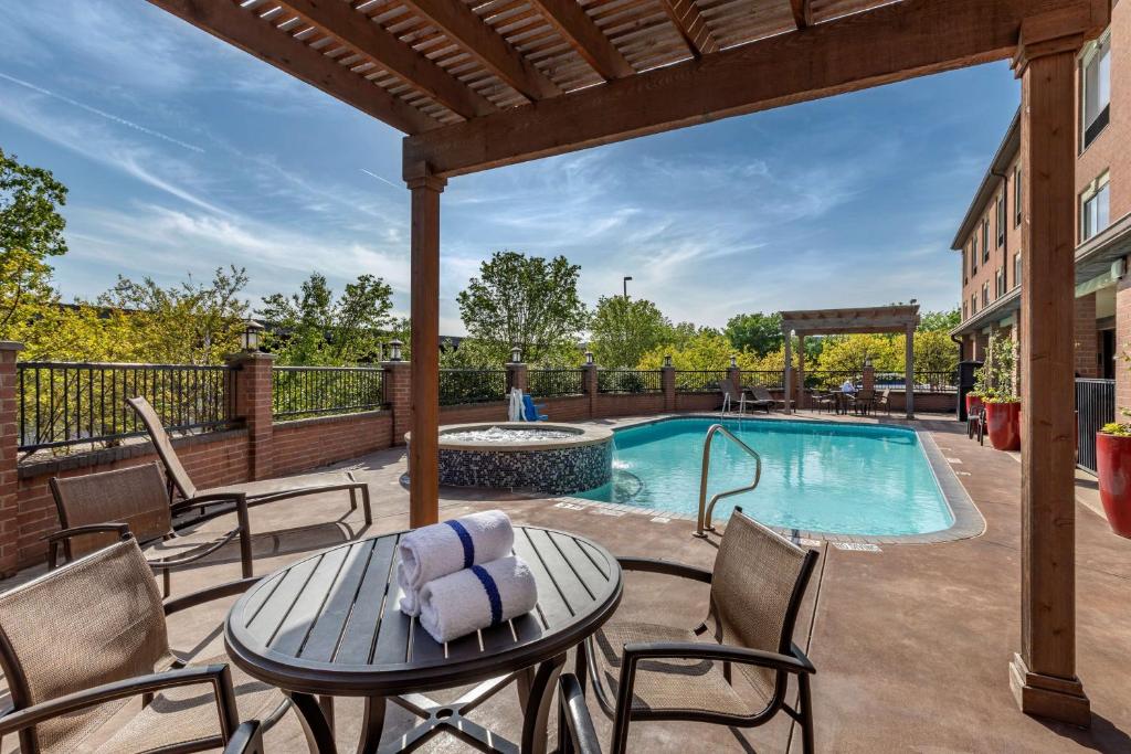 Best Western Plus DFW Airport Suites photo 4