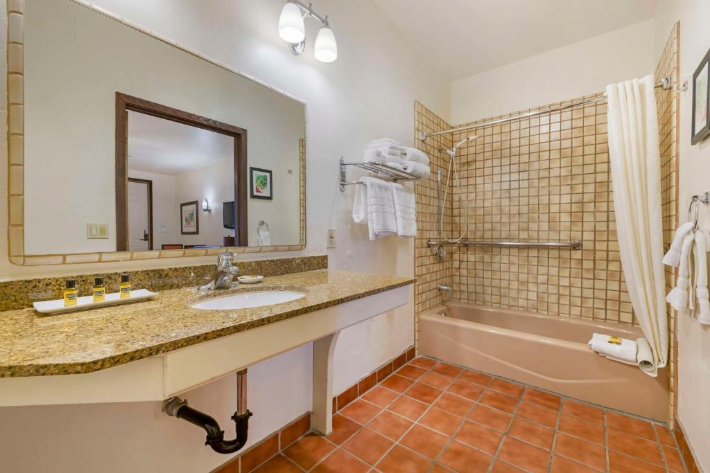 Best Western Plus Hacienda Hotel Old Town photo 3