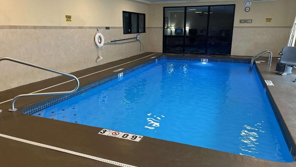 Best Western Plus Kansas City Airport - KCI East photo 4