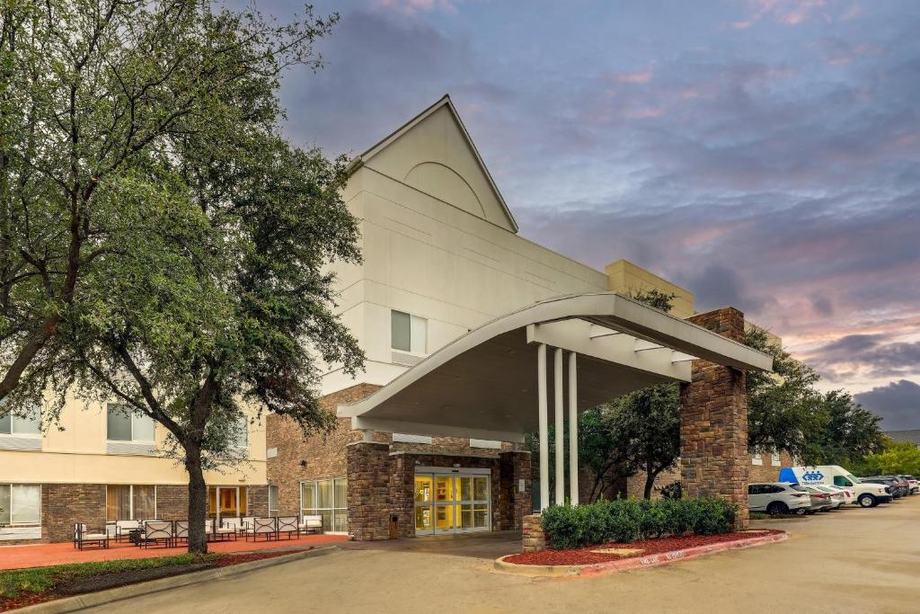 Best Western Plus Las Colinas Inn & Suites, photo 1