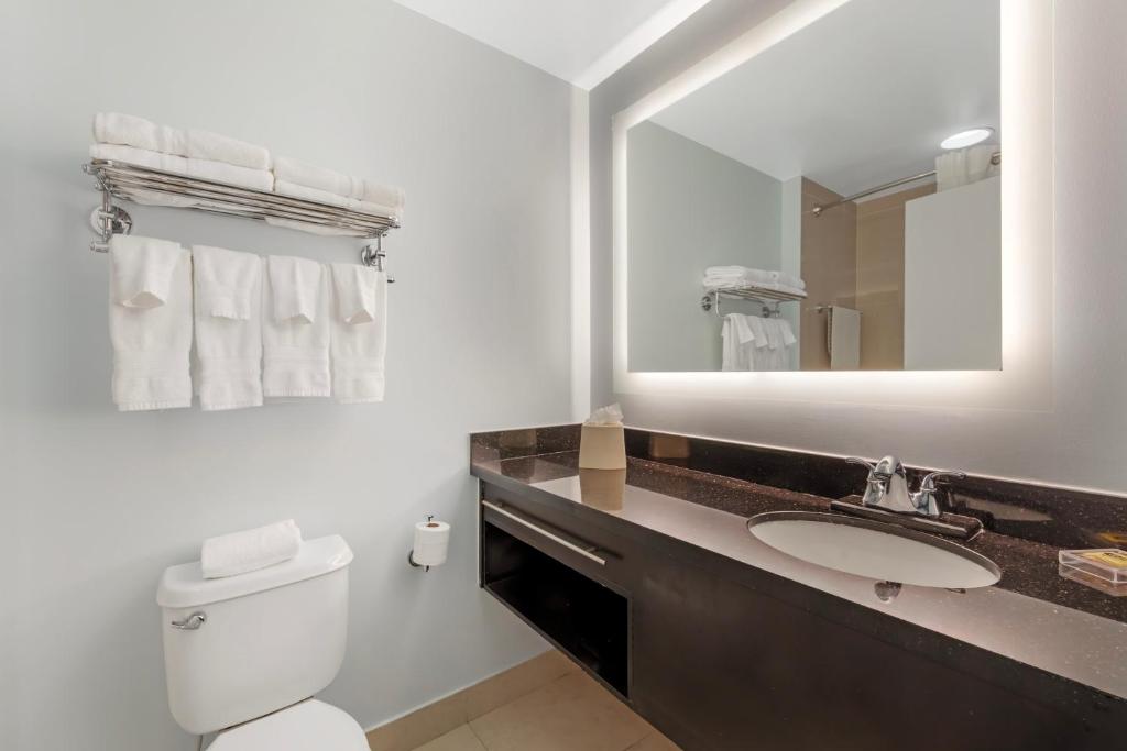 Best Western Plus Miami Airport North Hotel & Suites photo 3