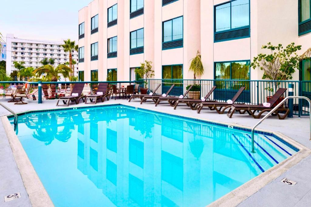 Best Western Plus Suites Hotel - LAX Airport LA Stadium photo 4
