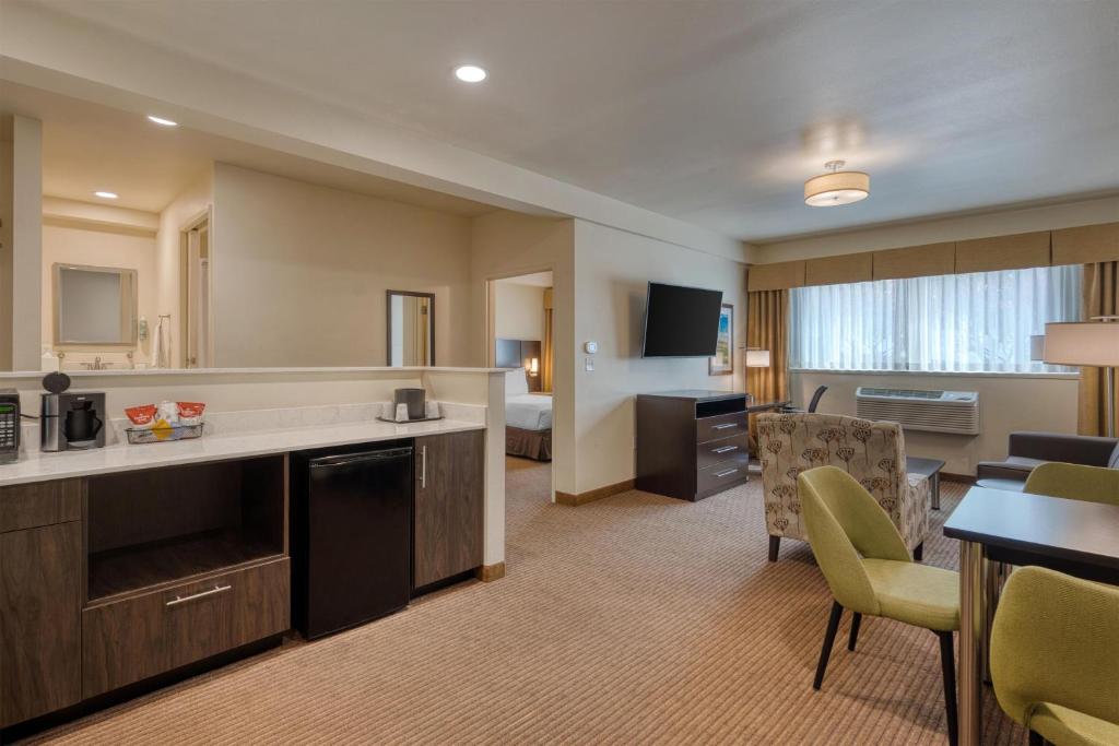 Best Western Seattle Airport Hotel photo 3