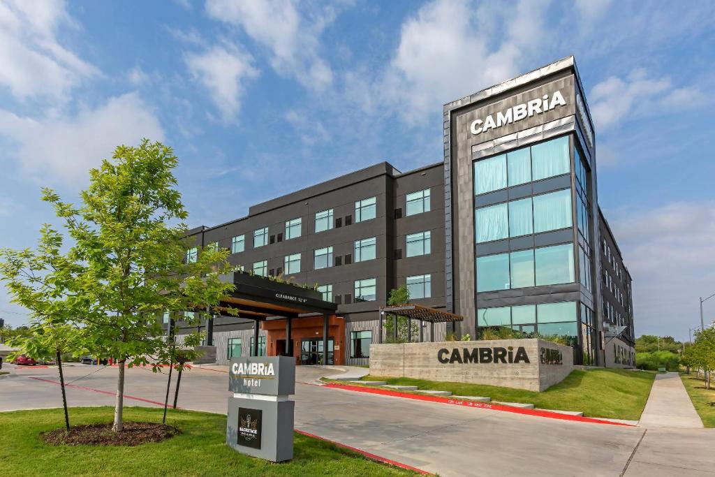 Cambria Hotel Austin Airport, photo 1