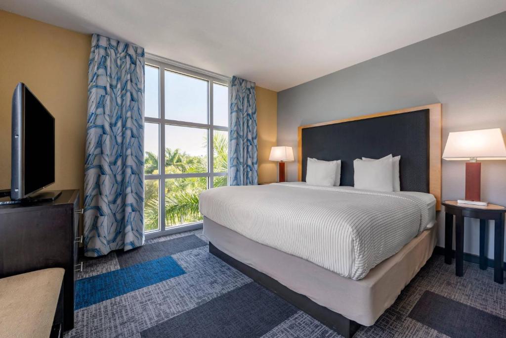 Cambria Hotel Ft Lauderdale, Airport South & Cruise Port photo 2
