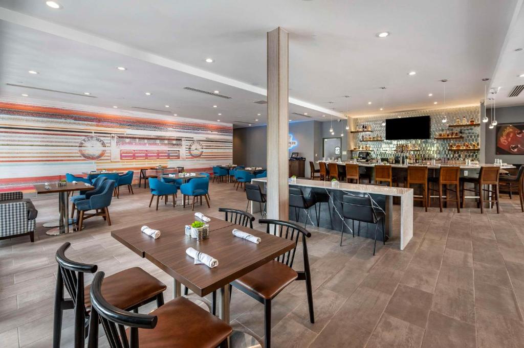 Cambria Hotel Nashville Airport photo 4