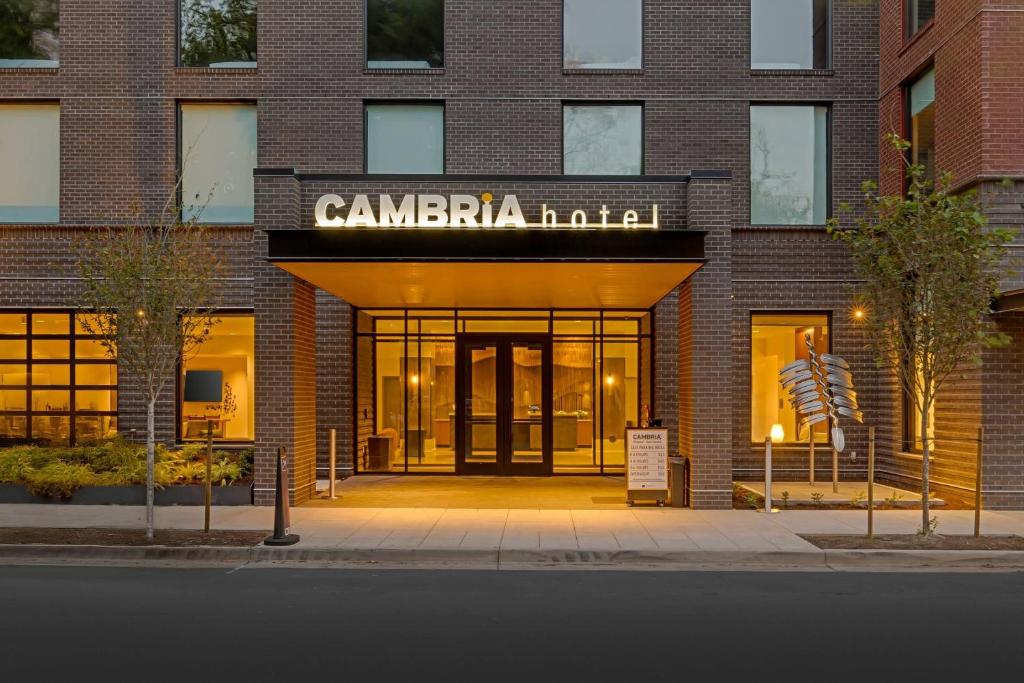 Cambria Hotel Portland - Pearl District photo 4