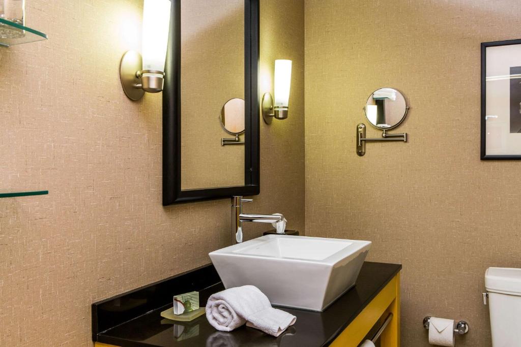 Cambria Hotel Raleigh-Durham Airport photo 3
