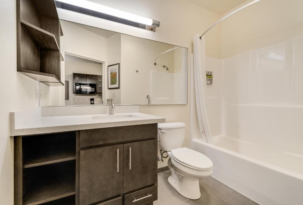 Candlewood Suites Portland Airport by IHG photo 2