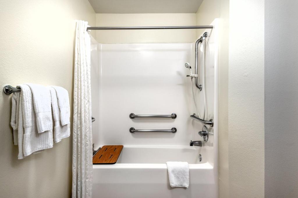 Candlewood Suites Sterling by IHG photo 3