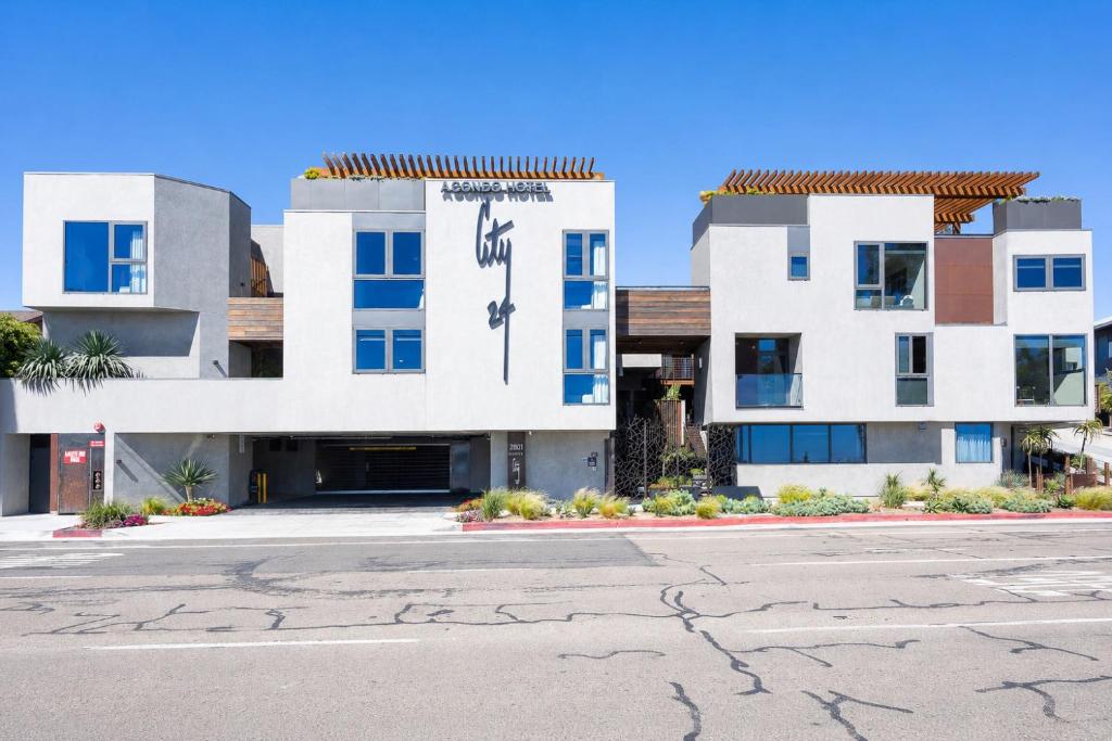 City24 Condo Hotel Little Italy Mission Hills, photo 1