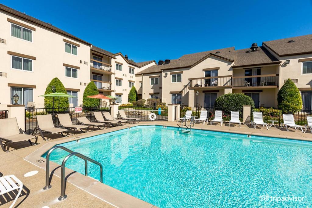 Club Hotel Nashville Inn & Suites, photo 1
