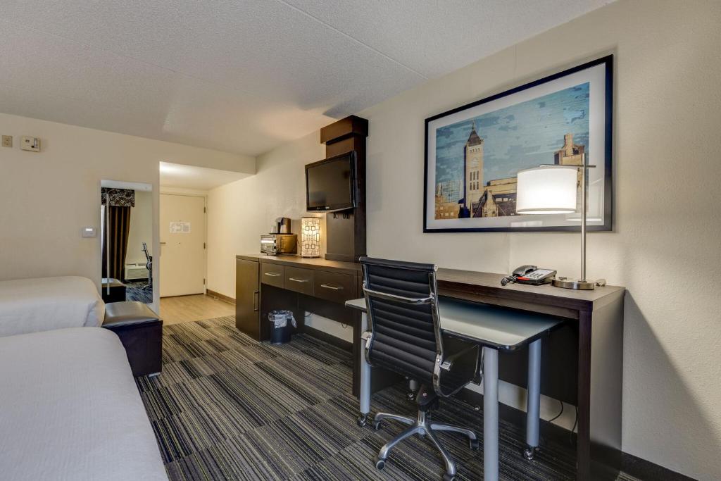 Club Hotel Nashville Inn & Suites photo 4