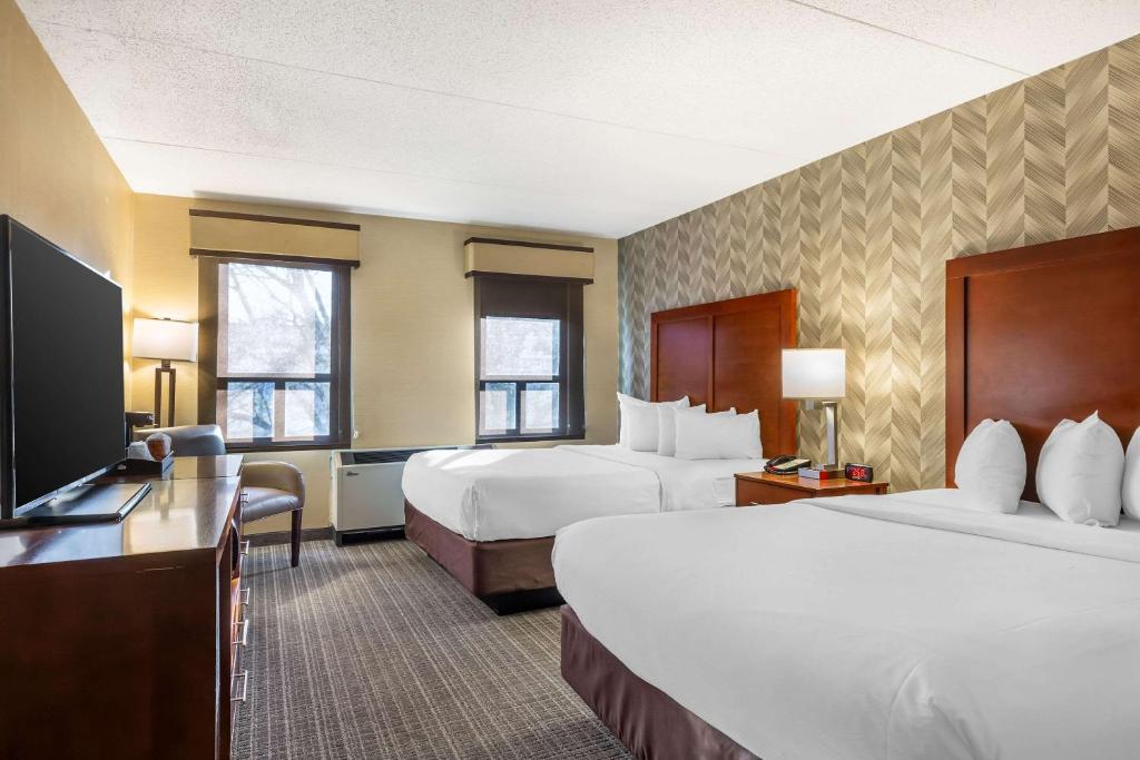 Comfort Inn & Suites Logan International Airport photo 2