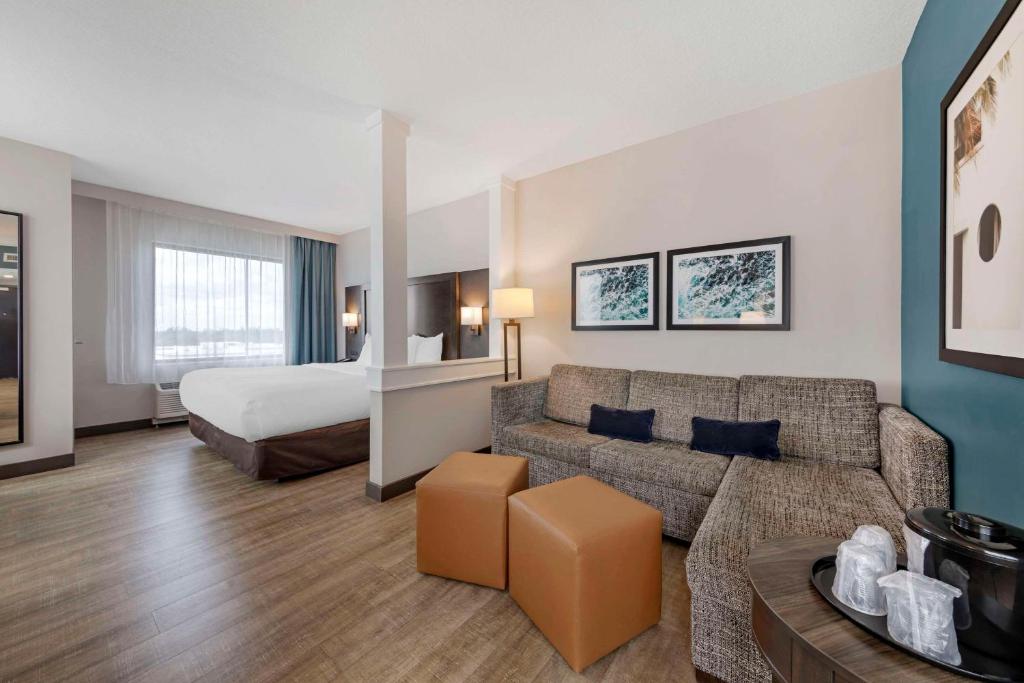 Comfort Inn & Suites Miami International Airport photo 2