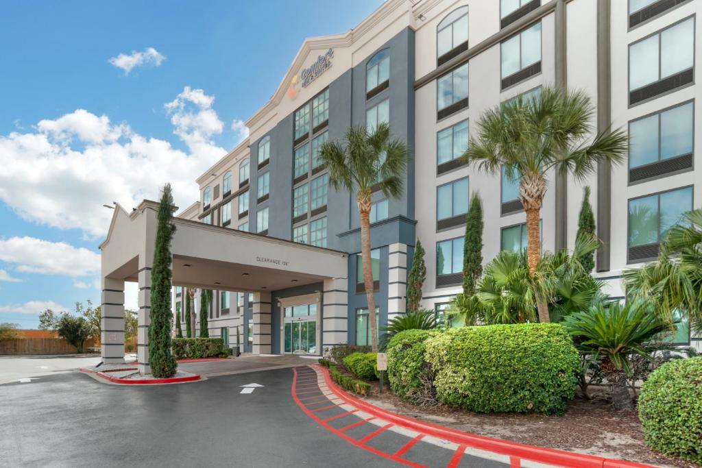 Comfort Inn & Suites New Orleans Airport North photo 3