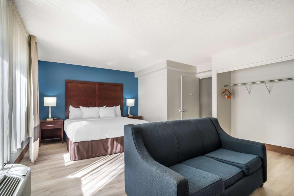Comfort Inn Charlotte Airport Uptown photo 2