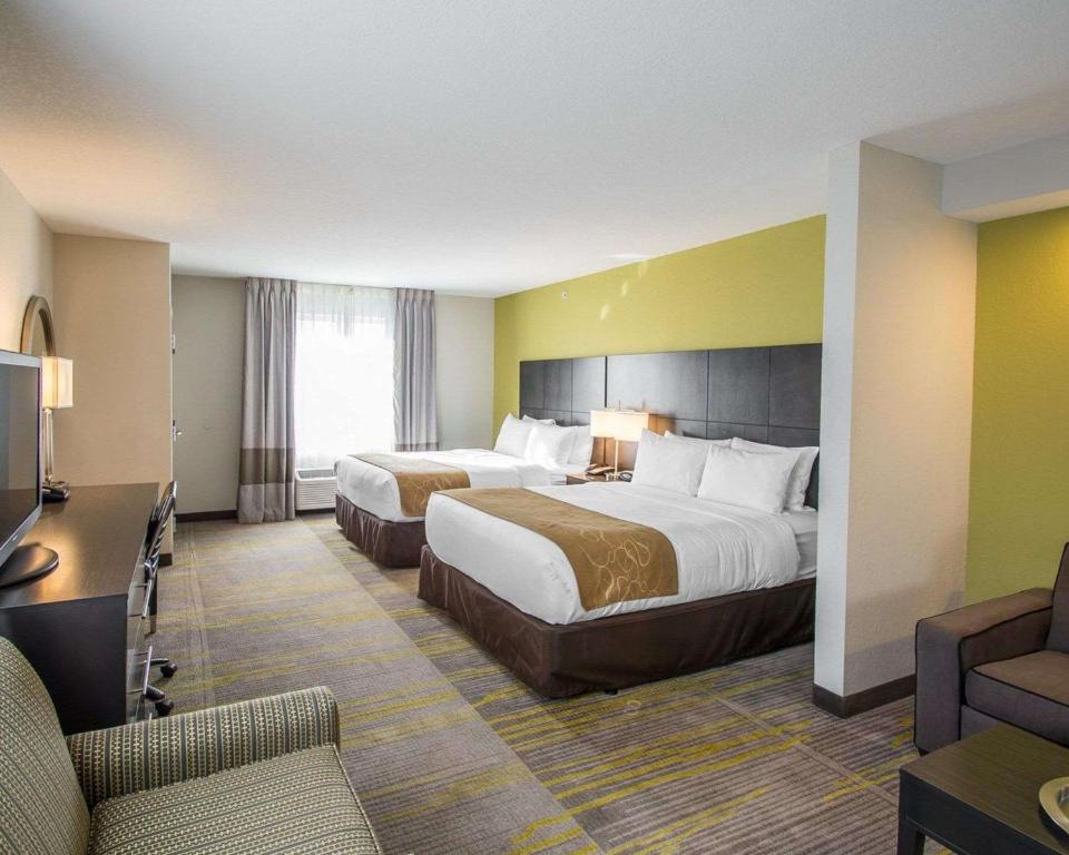 Comfort Suites Miami Airport North photo 2