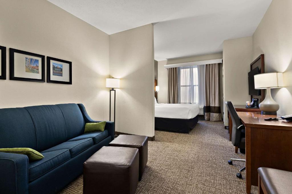 Comfort Suites Nashville near Percy Priest Lake photo 2