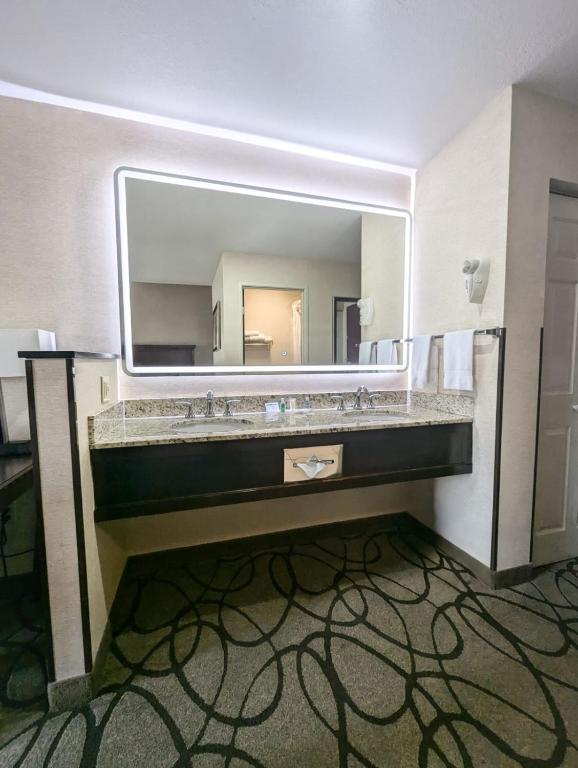 Comfort Suites Salt Lake City Airport photo 3
