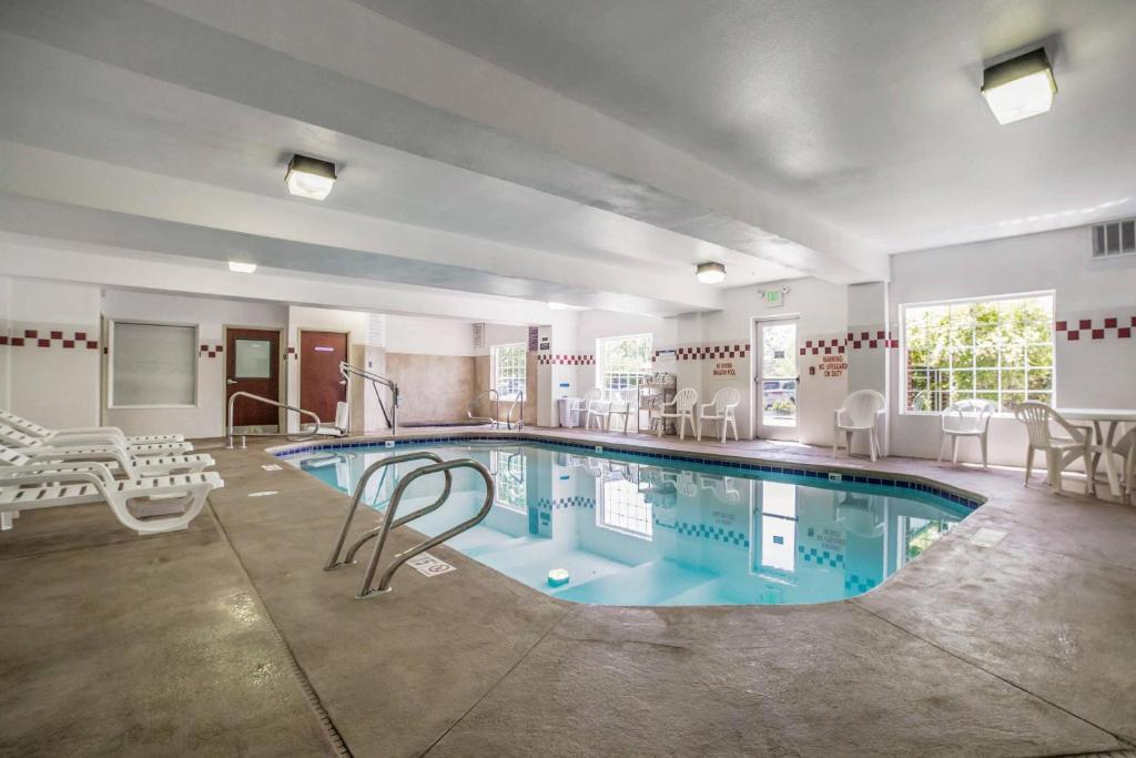 Comfort Suites Salt Lake City Airport photo 4