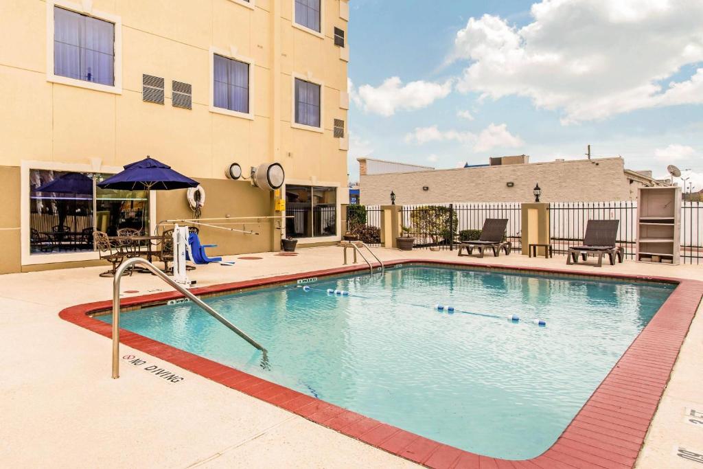 Comfort Suites photo 4