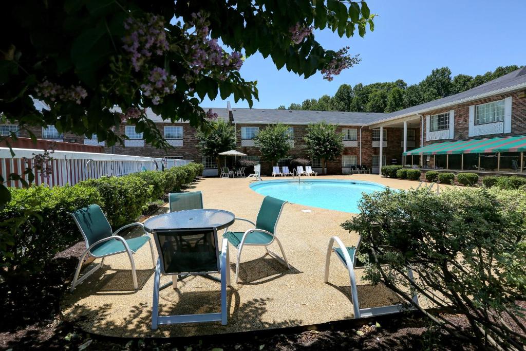 Country Inn & Suites by Radisson, Charlotte I-85 Airport, NC photo 4