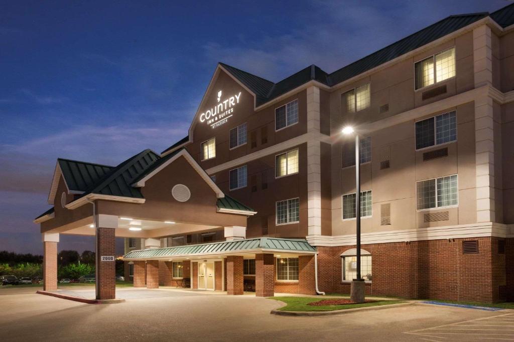 Country Inn & Suites by Radisson, DFW Airport South, TX, photo 1