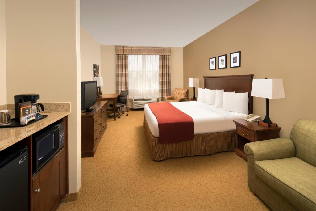 Country Inn & Suites by Radisson, Humble IAH East photo 2