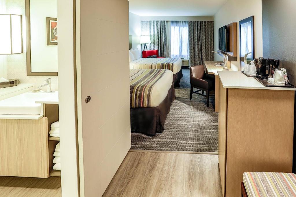 Country Inn & Suites by Radisson Nashville Airport TN photo 3