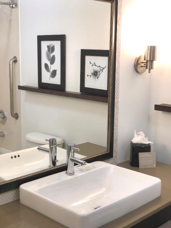 Country Inn & Suites by Radisson, San Jose International Airport, CA photo 2