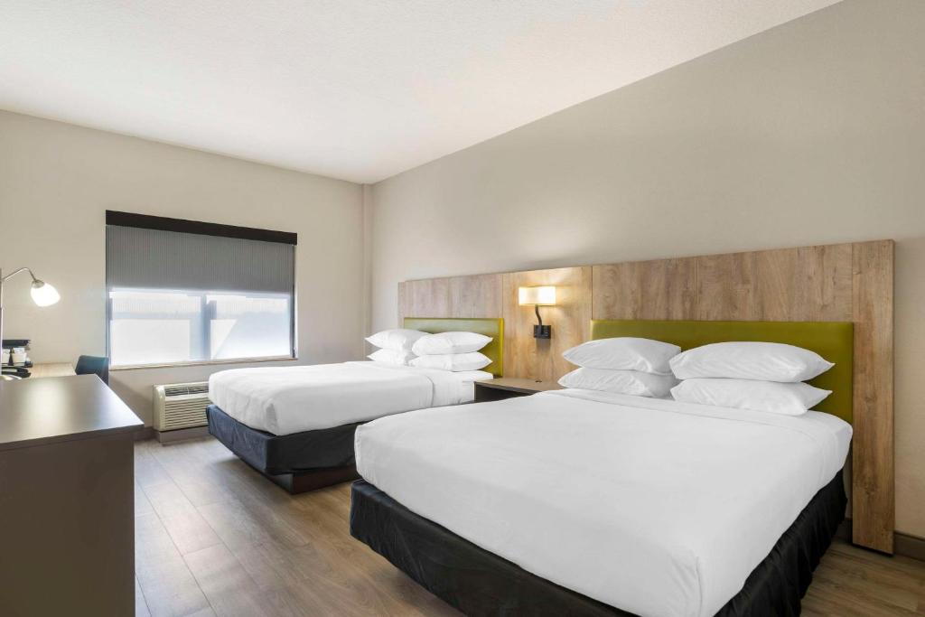Country Inn & Suites by Radisson, Tampa Airport North, FL photo 2