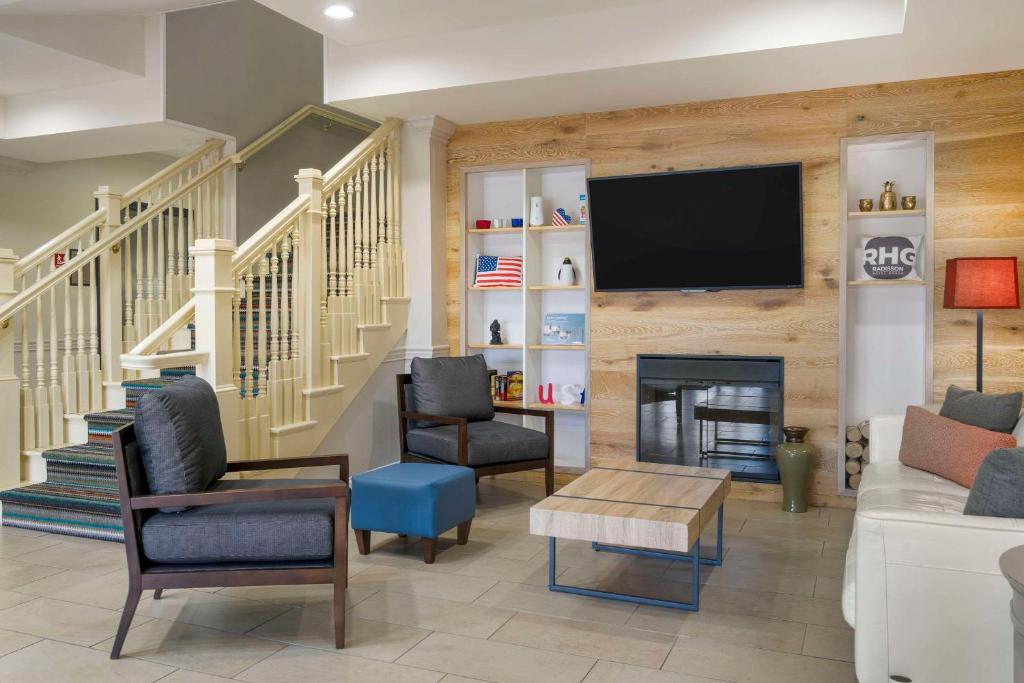 Country Inn & Suites by Radisson, Tampa Airport North, FL photo 4