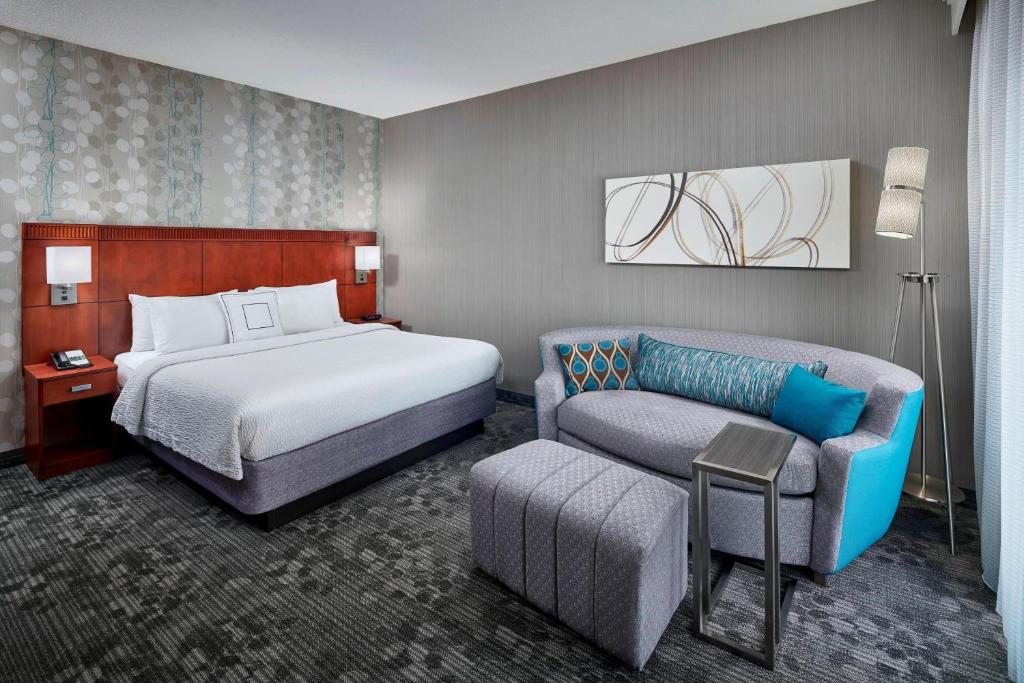 Courtyard By Marriott Baltimore BWI Airport photo 2